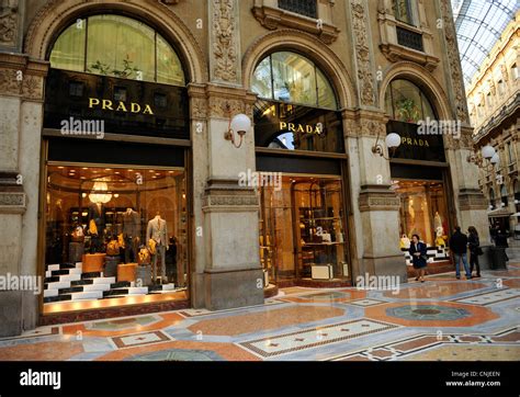 promo negozioi prada vittorio emanuele|Milano Galleria Vittorio Emanuele II, 63.